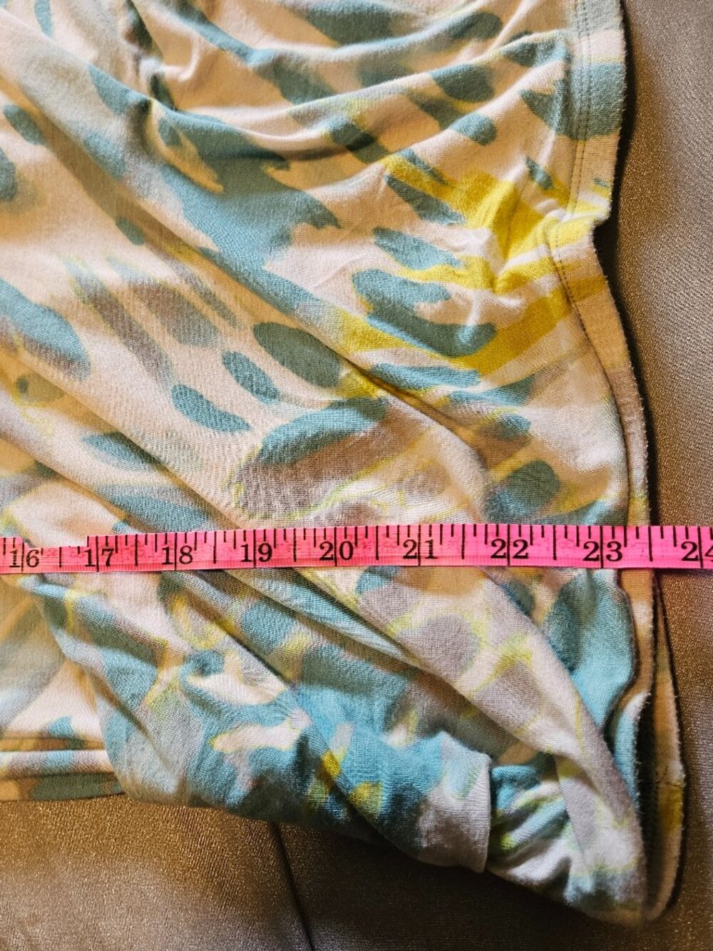 Tommy Bahama watercolor Blouse - Picture 5 of 7